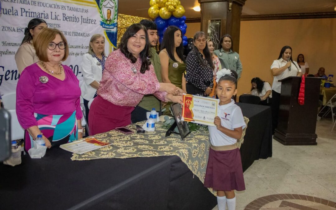 Reconoce Ernestina Perales a Nueva Generación de Egresados en Rancherías