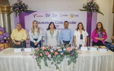Celebra Ernestina Perales Graduación de los CAICS