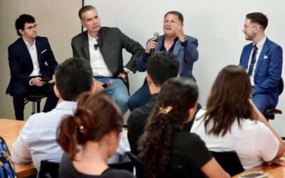 Charla Waldo con Universitarios Sobre Futbol y Políticas Públicas