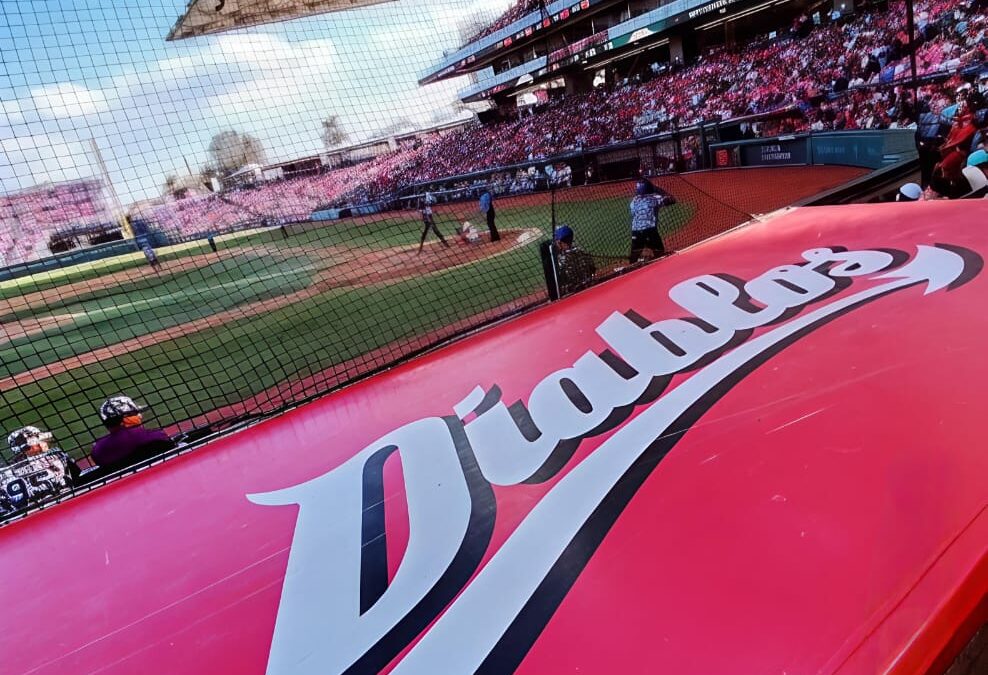 Sobreviven Diablos a Lluvia y Mantiene Sueño de Tricampeonato