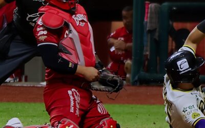 Castiga Pericos el bullpen de Diablos