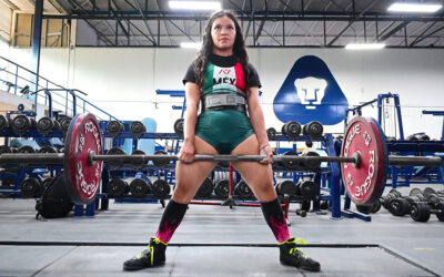 Universitaria mexicana conquista plata en campeonato de powerlifting en Canadá