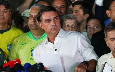 Abandonó Flávio Bolsonaro Brasil tras perder las elecciones y viaja a Estados Unidos